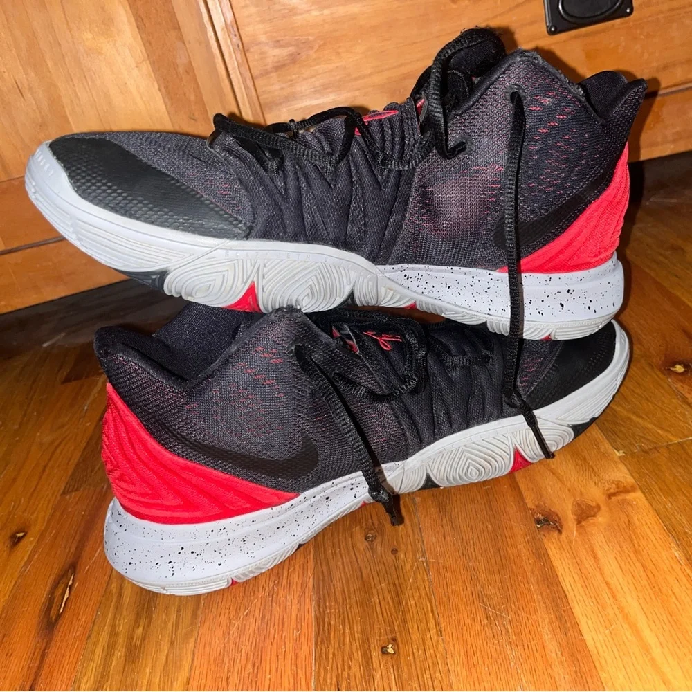 COPY - Mens Nike Kyrie 5 Athletic Shoe - Picture 3 of 7
